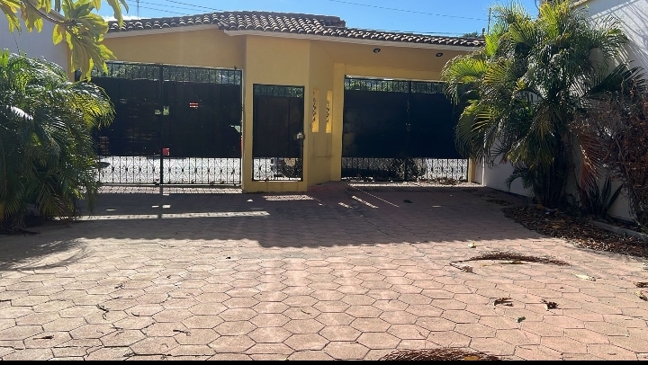 Imágen de la propiedad Casa en avenida ferrocarril